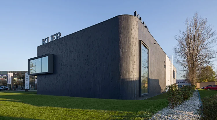 plytka-klinkierowa-lf05-black-heart-long-king-klinker-przysucha-realizacja5