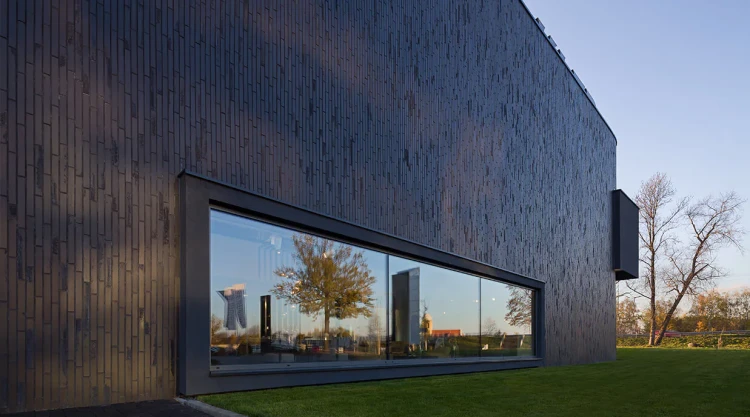 plytka-klinkierowa-katowa-lf05-black-heart-long-king-klinker-realizacja5