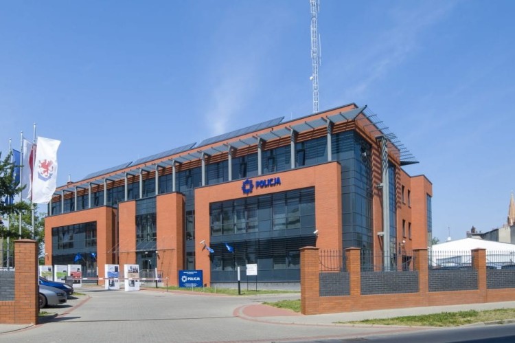 ksztaltka-klinkierowa-perforowana-jednostronnie-zaokraglona-janka-f15-lode-realizacja