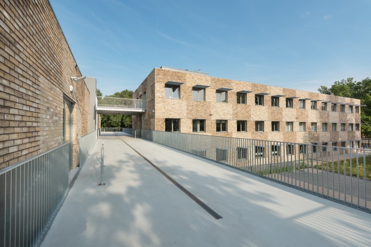 plytka-recznie-formowana-maranello-nelissen-realizacja11.jpg
