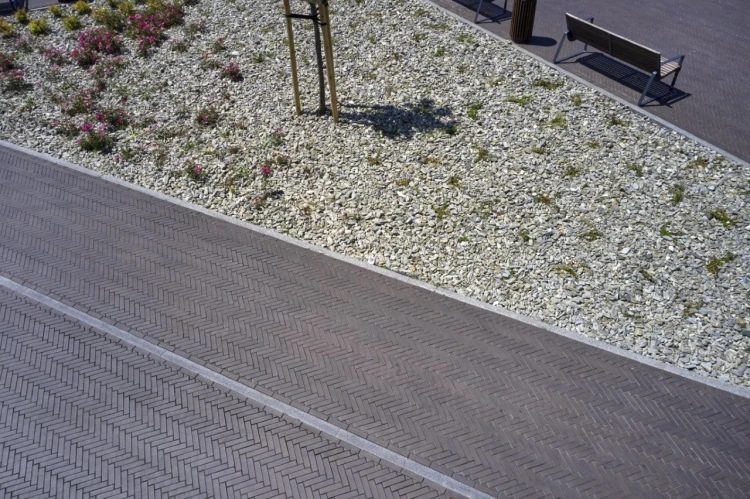 bruk-klinkierowy-etna-lode-realizacja4.webp