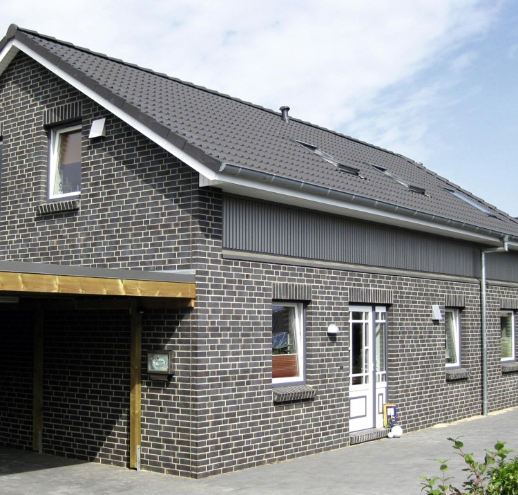 cegla-pelna-strukturyzowana-frankfurt-wienerberger-realizacja1