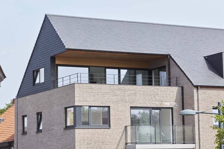 cegla-pelna-recznie-formowana-iluzo-szara-wienerberger-realizacja2