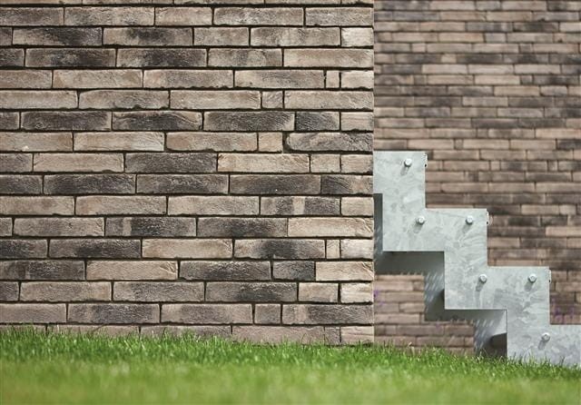cegla-pelna-recznie-formowana-iluzo-szaro-grafitowa-wienerberger-realizacja18