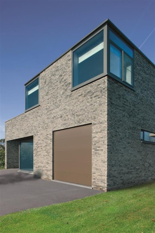 cegla-pelna-recznie-formowana-iluzo-szaro-grafitowa-wienerberger-realizacja22