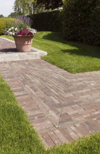 cegla-pelna-strukturyzowana-woda-maastricht-wienerberger-realizacja