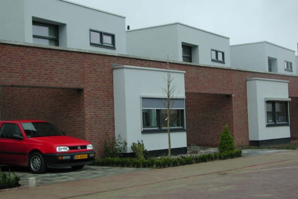 plytka-katowa-recznie-formowana-rood-boszand-gereduceerd-engels-realizacja2