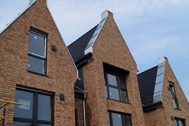 AARHUS-czerwona-cien_real3.jpg
