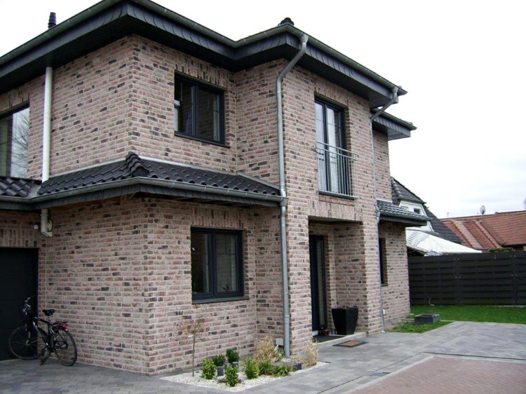 plytka-recznie-formowana-10-alt-rheinland-muhr-realizacja1